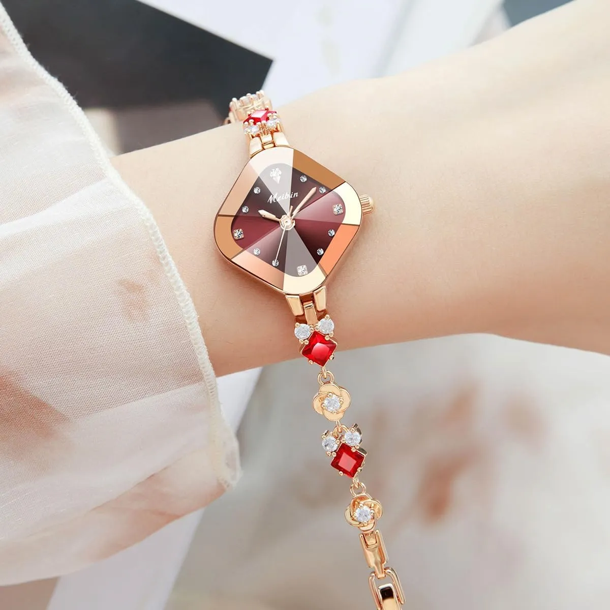 Fashion Dress tunnel crest distinguish weaken nomadism obsidian Watches for Women Gift FANMIS Luxury Women's Bracelet Petal Quartz Watch Unique Petal Diamond Bangle Waterproof Ladies Wristwatch 