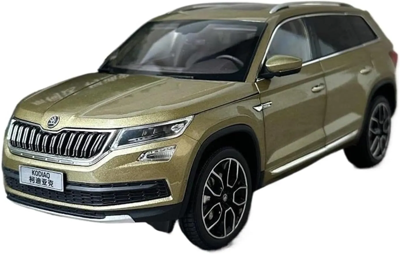 Mini Simulation Toys 1:18 for Skoda KODIAQ SUV Simulation Alloy Car Model classical stylized Collectible Desktop Ornaments 