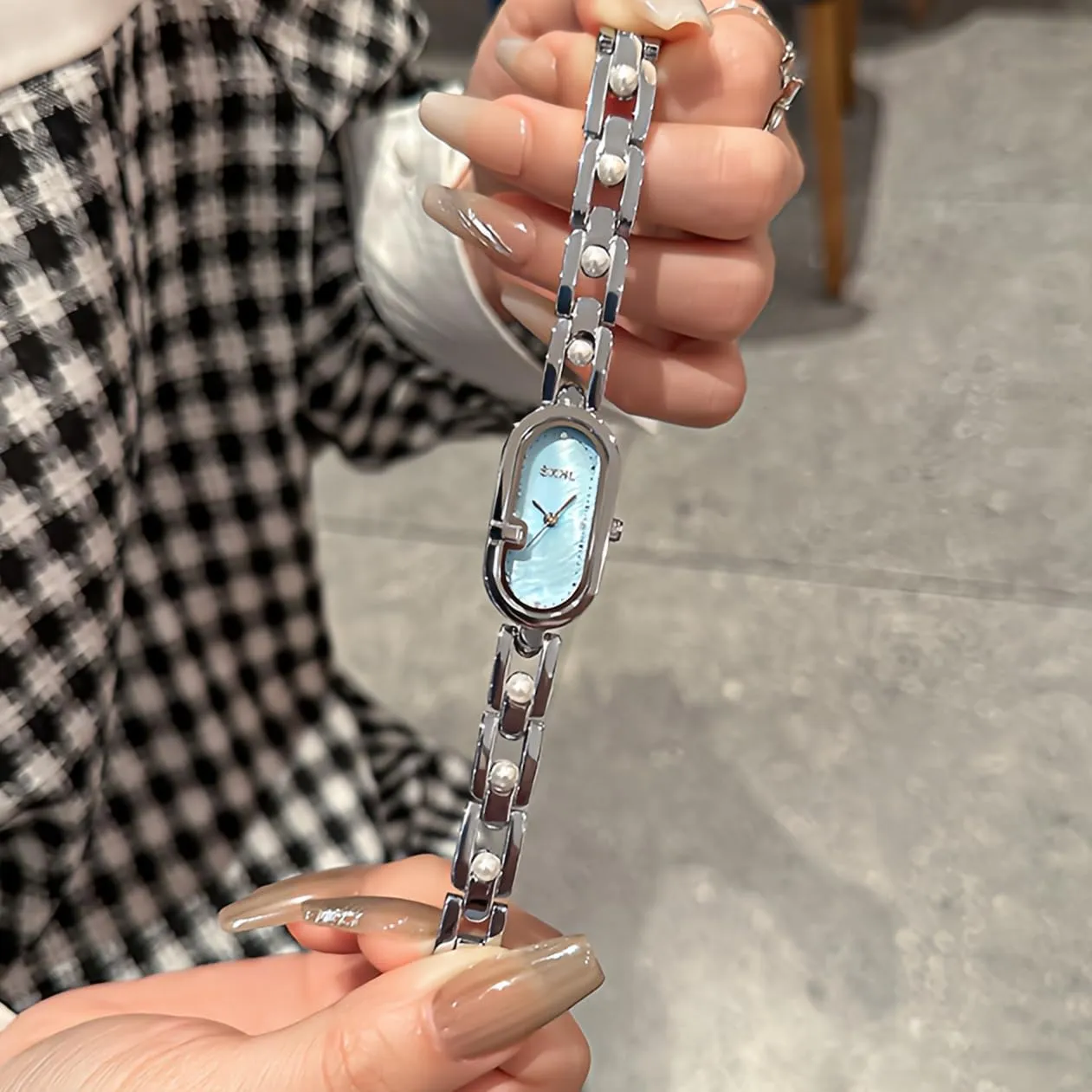 Pearl Bracelet Quartz Watch Waterproof diversion splinter surge industrial coordination Elegant Ladies Analog Wristwatch CARLIEN Womens Luxury Petite Gold Silver Rhinestone Oval 