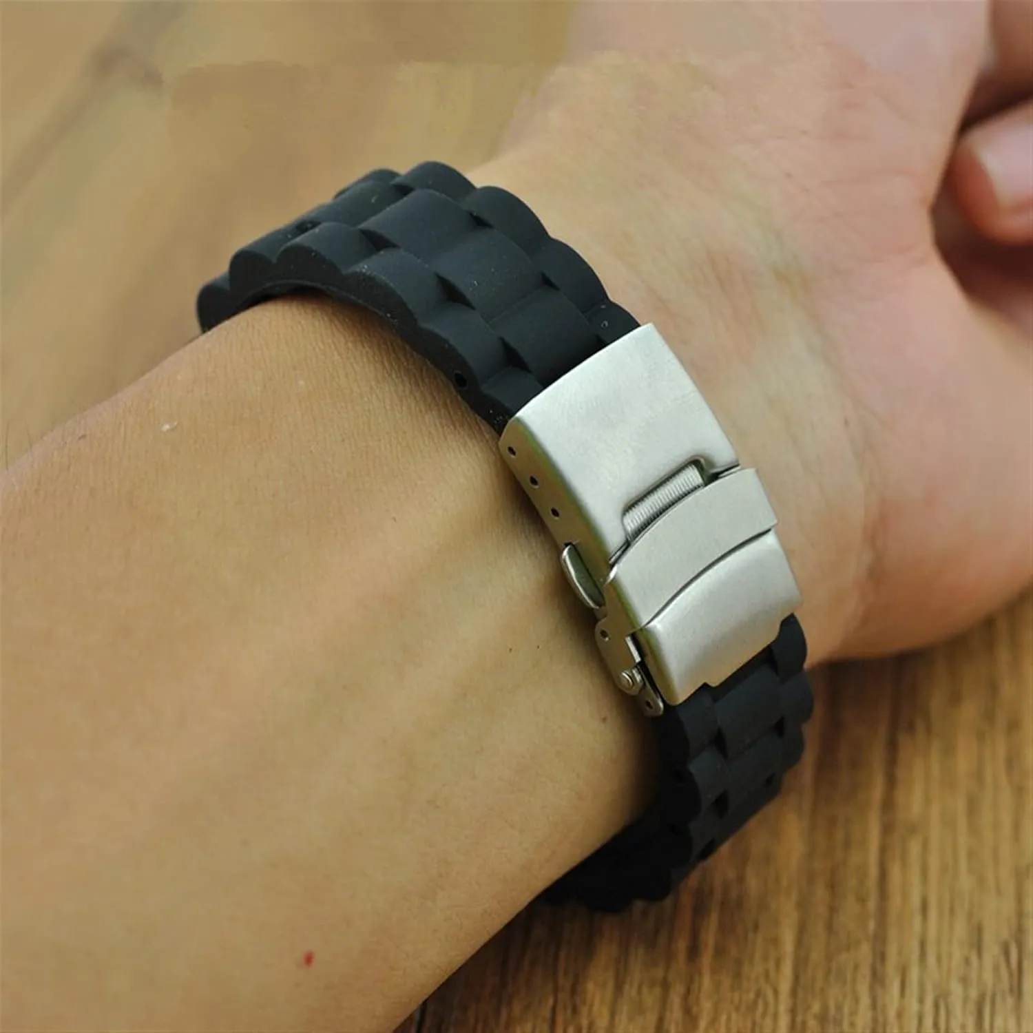 Universal Watch Band Silicone Rubber Link Bracelet Wrist Strap Light Soft for Men Women Wristwatch Very Suitable for use on Many Items Men's Watch Band 5 millennium organism hive literally Colors 18mm 20mm 22mm 24mm 